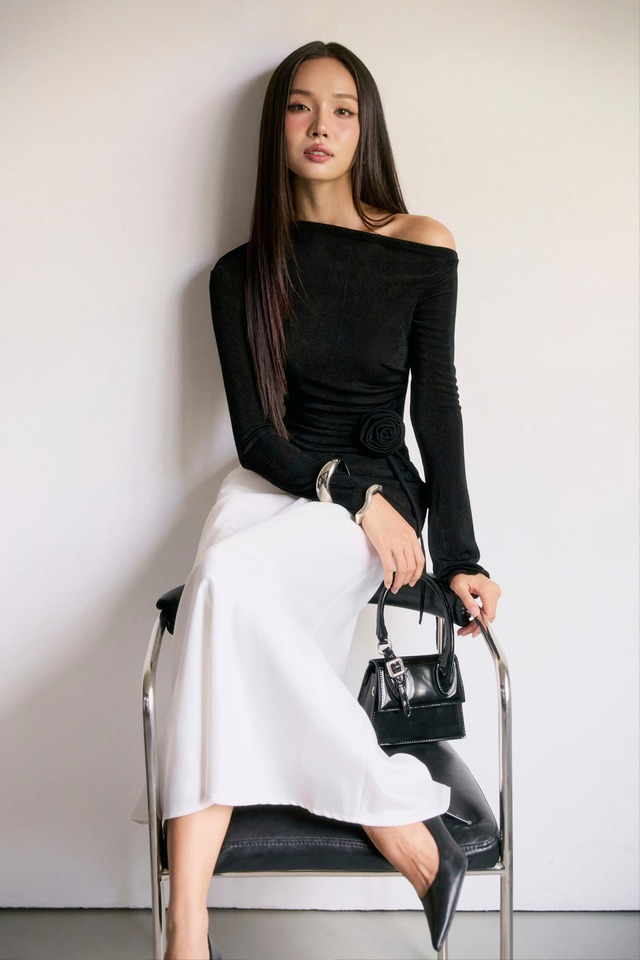Chân váy maxi sành điệu, diện đi làm đi chơi đều đẹp- Ảnh 5. Chân váy maxi sành điệu, diện đi làm đi chơi đều đẹp- Ảnh 5.