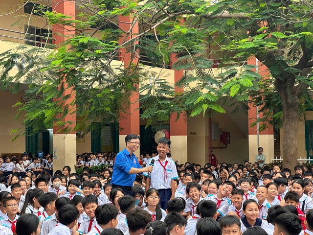 Ai quên tắt điện sẽ bị ‘phạt’ rửa chén, quét nhà? Ai quên tắt điện sẽ bị ‘phạt’ rửa chén, quét nhà?