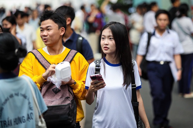 Đánh giá năng lực: Thí sinh đạt gần 1.000 điểm đợt 1 vẫn thi lại, vì sao? - Ảnh 1.
