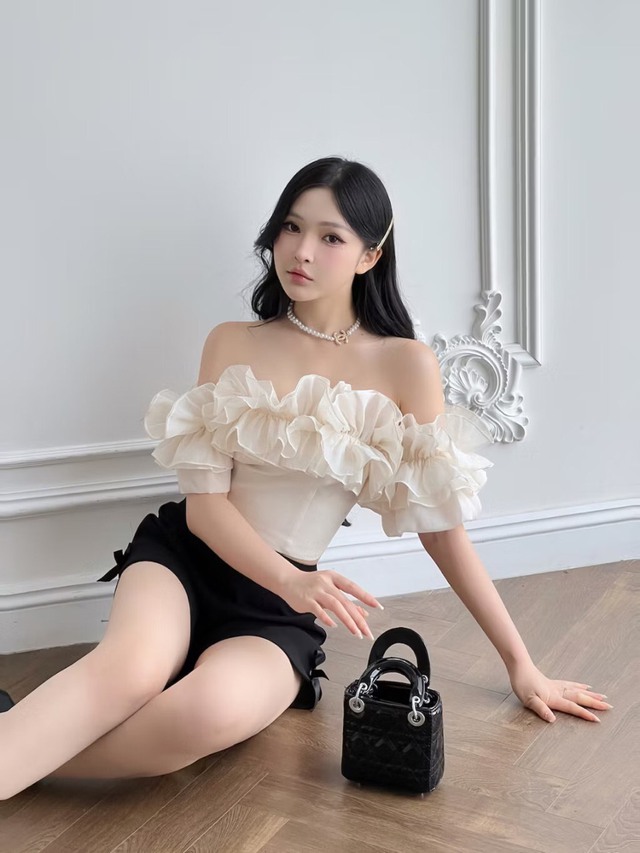 Bật mí cách chọn áo trễ vai cho cô nàng mũm mĩm- Ảnh 3.