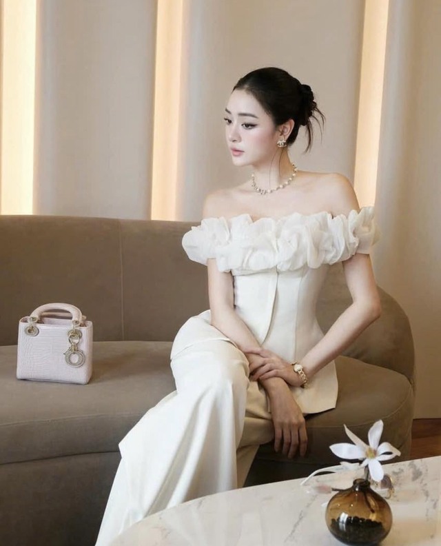 Bật mí cách chọn áo trễ vai cho cô nàng mũm mĩm- Ảnh 4.