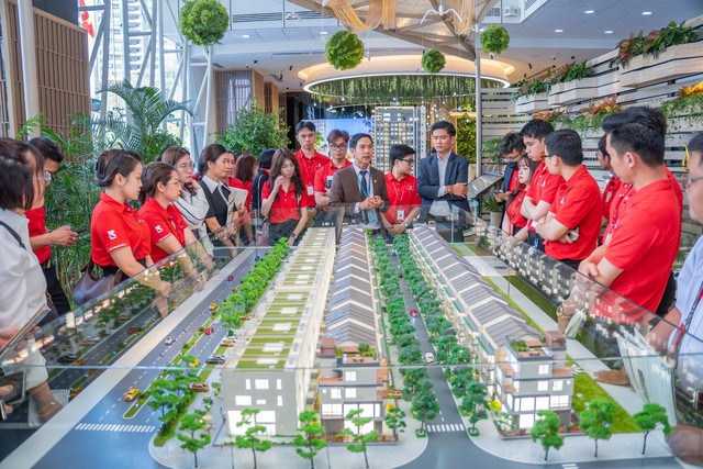 Stareal viết tiếp hành trình yêu thương trong dịp Tết thiếu nhi- Ảnh 4. Stareal viết tiếp hành trình yêu thương trong dịp Tết thiếu nhi- Ảnh 4.