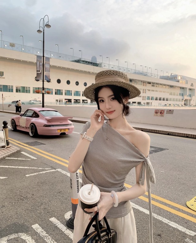 Bật mí cách chọn áo trễ vai cho cô nàng mũm mĩm- Ảnh 8.