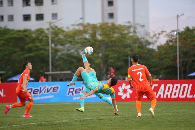 Đội mạnh thắng nhọc nhằn, t&acirc;n binh g&acirc;y sốc ng&agrave;y ra qu&acirc;n SPL-S7- Ảnh 5.