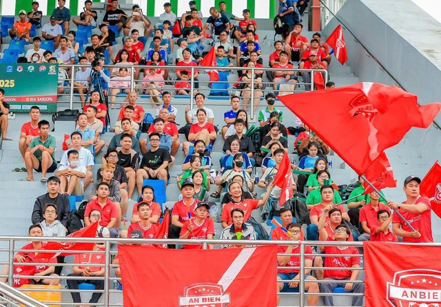 Đội mạnh thắng nhọc nhằn, t&acirc;n binh g&acirc;y sốc ng&agrave;y ra qu&acirc;n SPL-S7- Ảnh 3.