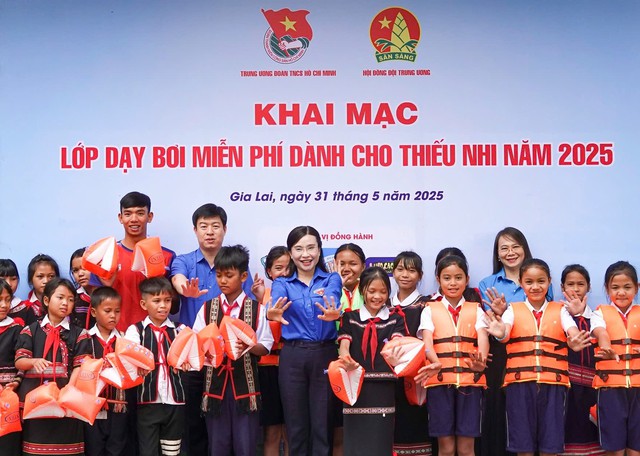 Nhiều hoạt động ý nghĩa chăm lo cho thiếu nhi - Ảnh 2.