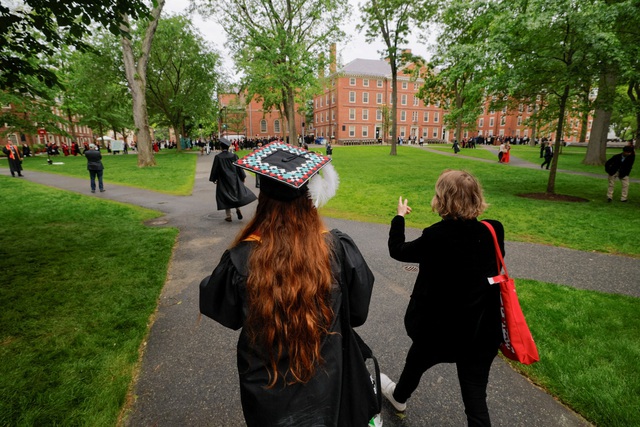 Mỹ khôi phục xử lý thị thực sinh viên nước ngoài tại Đại học Harvard Mỹ khôi phục xử lý thị thực sinh viên nước ngoài tại Đại học Harvard