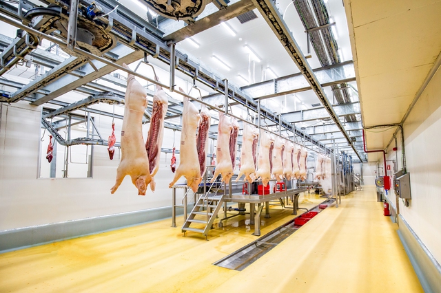 Mua thịt ủ m&aacute;t tại si&ecirc;u thị: An to&agrave;n - truy xuất nguồn gốc r&otilde; r&agrave;ng - Ảnh 5.