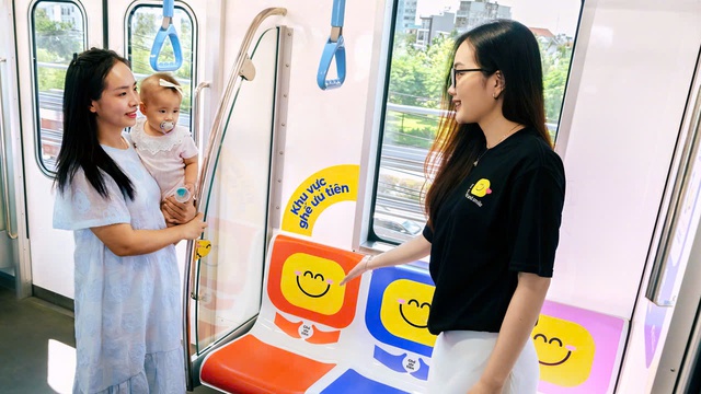 Vì sao một số ghế trên tàu metro số 1 TP.HCM đổi màu nổi bật?- Ảnh 3.