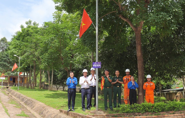 Khánh thành công trình ‘Thắp sáng đường biên’ tại Quảng Bình Khánh thành công trình ‘Thắp sáng đường biên’ tại Quảng Bình