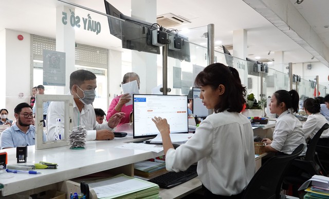 Chủ tịch TP.HCM: Chuẩn bị nhân sự, phần mềm vận hành thử nghiệm phường mới - Ảnh 2. Chủ tịch TP.HCM: Chuẩn bị nhân sự, phần mềm vận hành thử nghiệm phường mới - Ảnh 2.