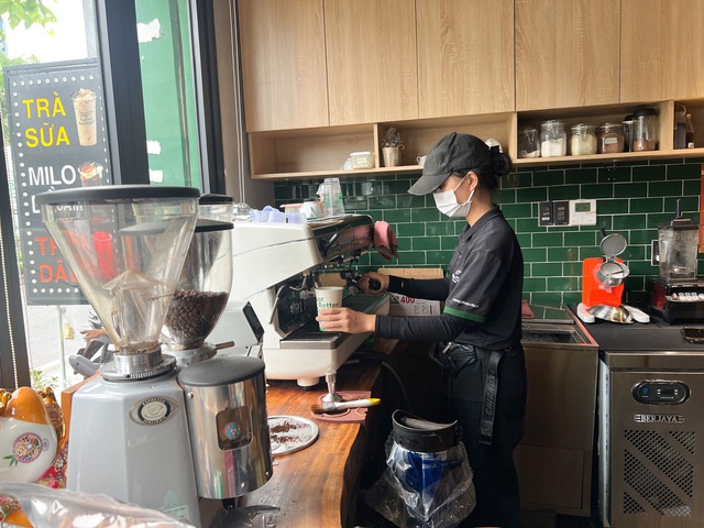 Người trồng cà phê chỉ ra cách nhận biết loại nào có trộn đậu nành - Ảnh 3.