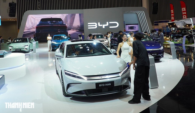 BYD Việt Nam tuy&ecirc;n bố giữ gi&aacute; xe, đại l&yacute; cắn răng khuyến m&atilde;i &lsquo;tự cứu m&igrave;nh&rsquo; - Ảnh 3.