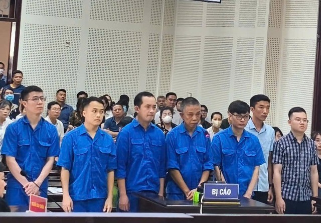 9 cán bộ sở ở Quảng Ninh bị phạt tù vì chiếm đoạt tiền lương - Ảnh 1.