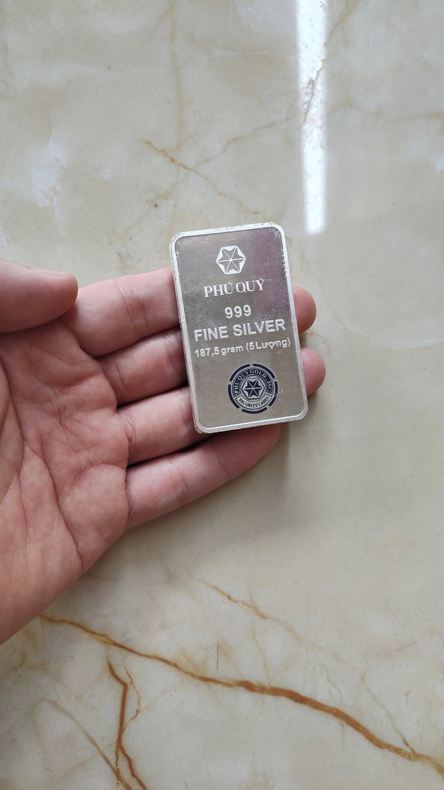 Lừa từ đấu giá vàng trực tuyến tới học hè Lừa từ đấu giá vàng trực tuyến tới học hè