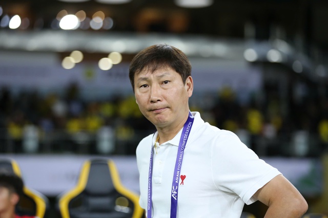 Vòng loại Asian Cup 2027, Malaysia 2-0 Việt Nam: Xuân Mạnh trượt chân, Holgado nâng tỷ số - Ảnh 1.