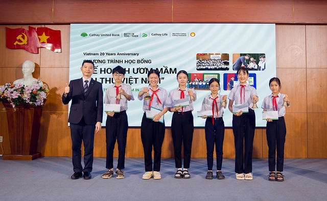 CUBHCM trao học bổng ‘ươm mầm đại thụ’ cho học sinh vượt khó tại Quảng Nam- Ảnh 4. CUBHCM trao học bổng ‘ươm mầm đại thụ’ cho học sinh vượt khó tại Quảng Nam- Ảnh 4.