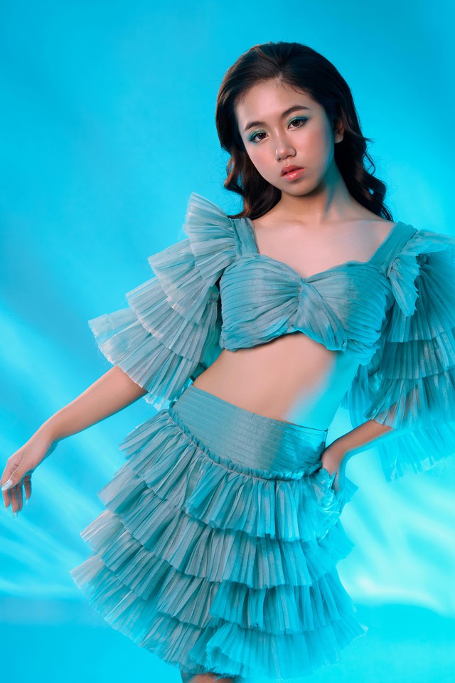 Phong cách trang điểm mùa hè lấy cảm hứng từ đại dương- Ảnh 2. Phong cách trang điểm mùa hè lấy cảm hứng từ đại dương- Ảnh 2.