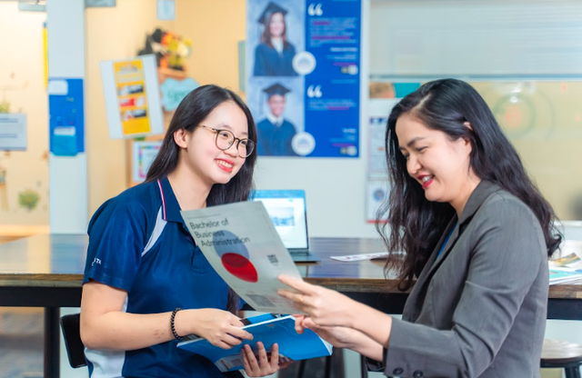 Nữ sinh Việt trúng tuyển UCLA, nuôi giấc mơ đạo diễn vì nền điện ảnh nước nhà - Ảnh 2.