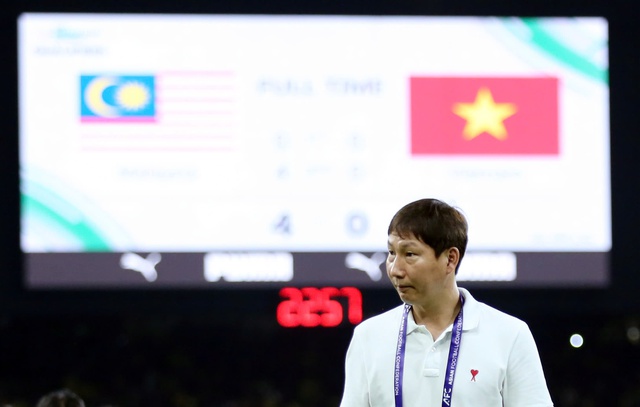 Đội tuyển Việt Nam cần sớm trở lại tốp 100 FIFA, nếu không… Đội tuyển Việt Nam cần sớm trở lại tốp 100 FIFA, nếu không…