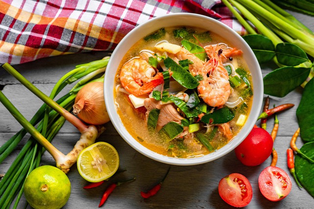 Vì sao món ăn Thái Lan thường rất cay? Vì sao món ăn Thái Lan thường rất cay?