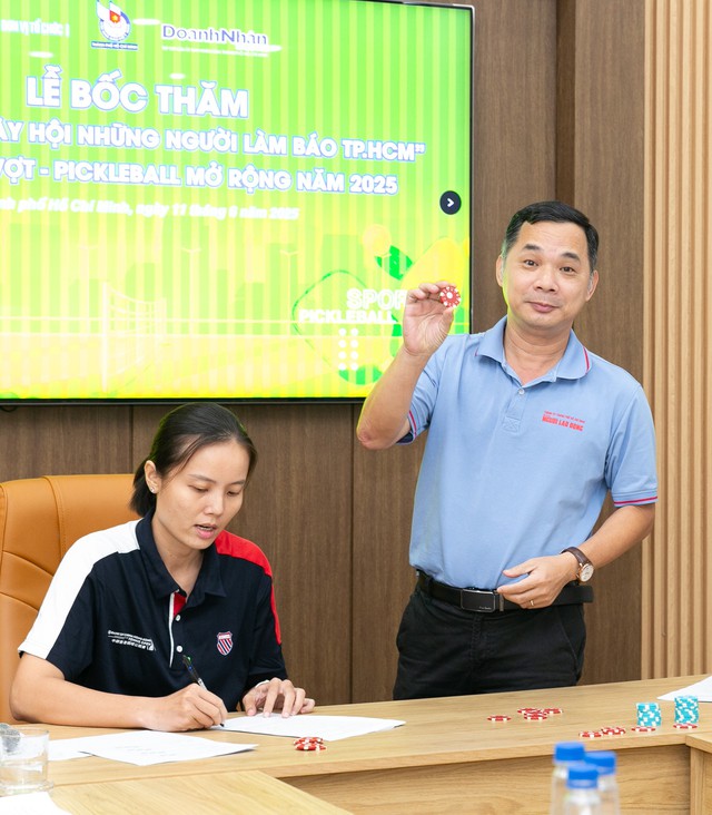 Lần đầu tiên môn pickleball xuất hiện khí thế tại 'Hội thao những người làm báo TP.HCM'- Ảnh 2. Lần đầu tiên môn pickleball xuất hiện khí thế tại 'Hội thao những người làm báo TP.HCM'- Ảnh 2.