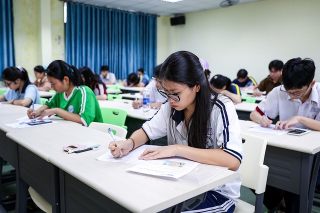 Tuyển sinh ĐH 2025: Thách thức về sự công bằng - Ảnh 1.
