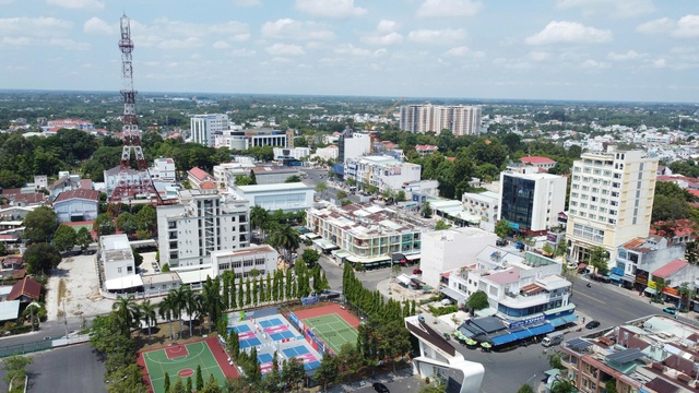 Tây Ninh thần tốc xóa sổ nhà dột nát: Quyết tâm chính trị, sức mạnh lòng dân - Ảnh 4.