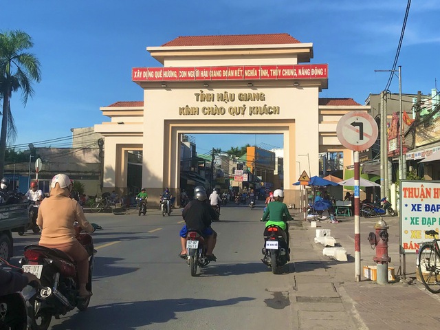 Chủ tịch tỉnh Hậu Giang ‘lưu ý’ việc thông tin cư trú thay đổi sau sáp nhập Chủ tịch tỉnh Hậu Giang ‘lưu ý’ việc thông tin cư trú thay đổi sau sáp nhập