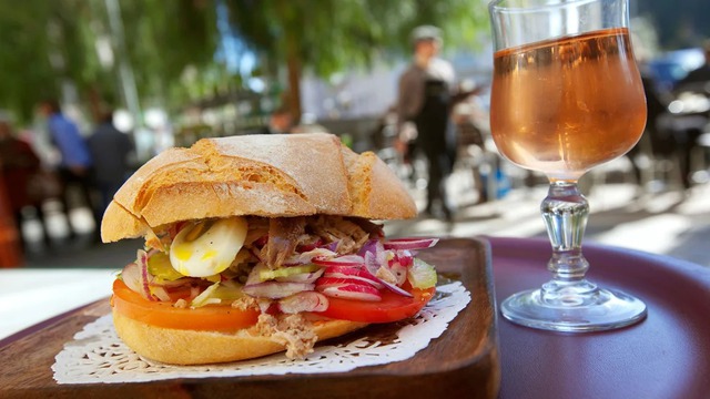 CNN chọn bánh mì Việt Nam vào top 25 thế giới - Ảnh 2.