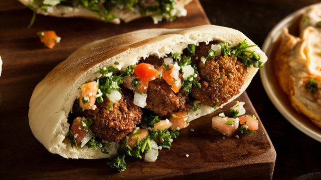 CNN chọn bánh mì Việt Nam vào top 25 thế giới - Ảnh 5.