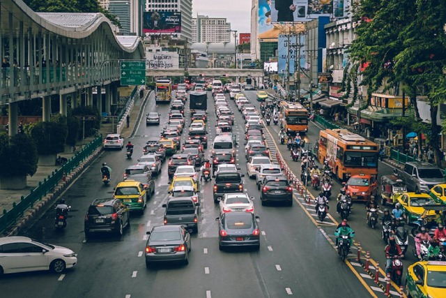 Tài xế Thái Lan hiếm khi bóp còi xe, và đâu là lý do? - Ảnh 1.