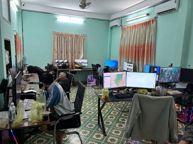 Bắt nhóm tội phạm công nghệ cao đánh cắp thông tin thẻ tín dụng- Ảnh 2. Bắt nhóm tội phạm công nghệ cao đánh cắp thông tin thẻ tín dụng- Ảnh 2.