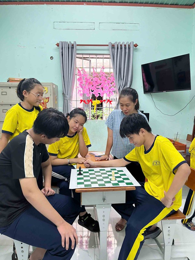 Sống đẹp mùa 5 - Sự diệu kỳ của lòng nhân ái: “Quân tốt” giữa đời thường - Ảnh 3.