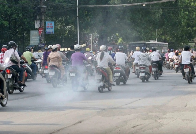 Lo ‘vỡ trận’ đăng kiểm xe máy Lo ‘vỡ trận’ đăng kiểm xe máy
