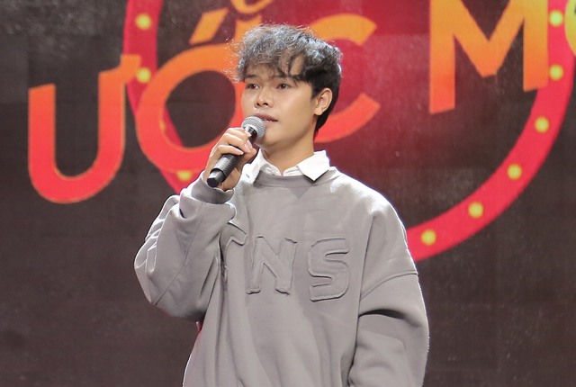Chàng trai người Bru - Vân Kiều gây chú ý ở show âm nhạc là ai? - Ảnh 1.