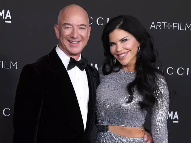 Chi phí khổng lồ cho đám cưới của tỉ phú Jeff Bezos và Lauren Sánchez - Ảnh 2.