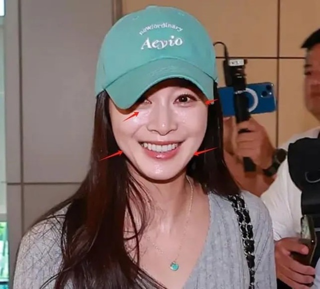Kim Tae Hee gây phản ứng trái chiều trong lần xuất hiện mới nhất - Ảnh 2.