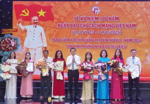 Phóng viên Báo Thanh Niên đoạt giải A giải báo chí tỉnh Quảng Trị Phóng viên Báo Thanh Niên đoạt giải A giải báo chí tỉnh Quảng Trị