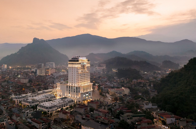 Cực Bắc Tổ Quốc - Hà Giang có khách sạn 5 sao được trao chứng nhận - Ảnh 4.