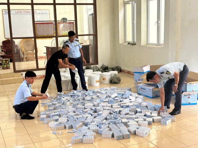 Quảng Ninh phát hiện hơn 5.000 tuýp thuốc tân dược không nguồn gốc Quảng Ninh phát hiện hơn 5.000 tuýp thuốc tân dược không nguồn gốc