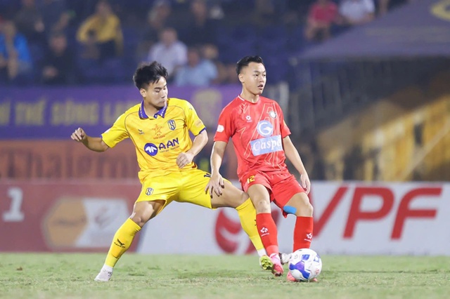 Lịch thi đấu V-League hôm nay: Nỗi buồn trận derby bóng đá trẻ, HAGL có đẩy SLNA xuống hạng? Lịch thi đấu V-League hôm nay: Nỗi buồn trận derby bóng đá trẻ, HAGL có đẩy SLNA xuống hạng?