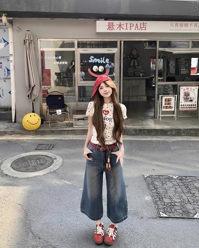 Cá tính cho phong cách dạo phố với quần jeans lửng- Ảnh 8. Cá tính cho phong cách dạo phố với quần jeans lửng- Ảnh 8.
