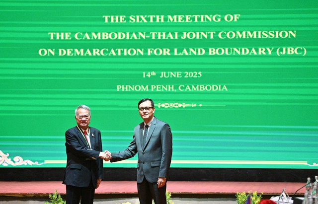 Thái Lan nói có tiến triển trong đàm phán biên giới, Campuchia chuẩn bị đưa dân về Thái Lan nói có tiến triển trong đàm phán biên giới, Campuchia chuẩn bị đưa dân về