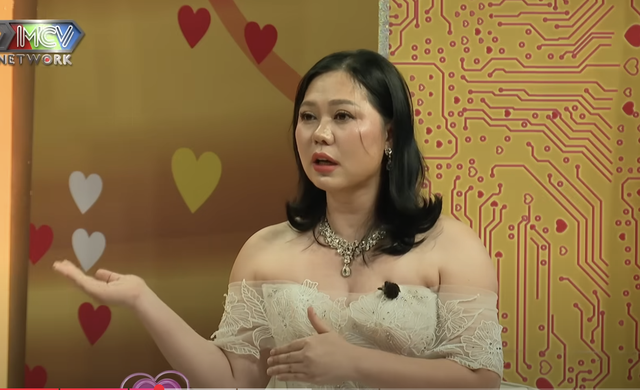 Cô gái Việt 'quẹt' app Tinder tìm chồng và cái kết làm dâu hào môn Ấn Độ - Ảnh 3.