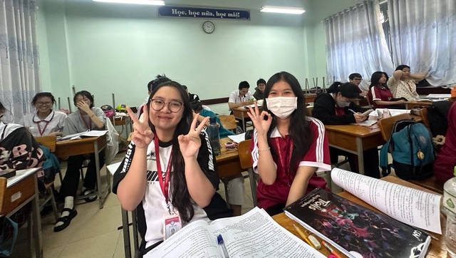 Bí quyết ôn thi tốt nghiệp THPT đạt điểm cao: Tuyệt chiêu với nghị luận văn học Bí quyết ôn thi tốt nghiệp THPT đạt điểm cao: Tuyệt chiêu với nghị luận văn học