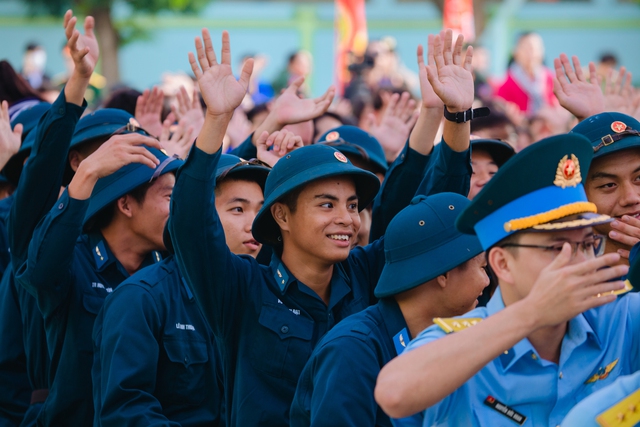 Ra quân Chiến dịch tình nguyện 'Kỳ nghỉ hồng' và 'Hành quân xanh' - Ảnh 4.