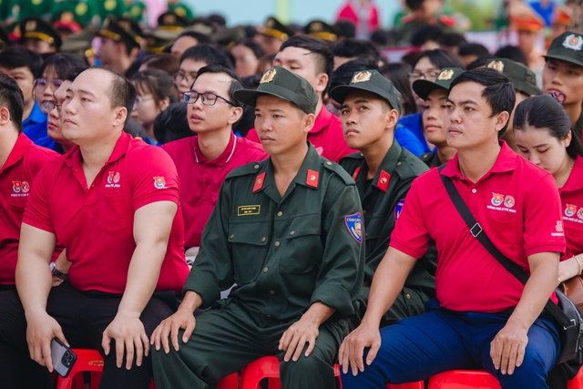 Ra quân Chiến dịch tình nguyện 'Kỳ nghỉ hồng' và 'Hành quân xanh' - Ảnh 5.