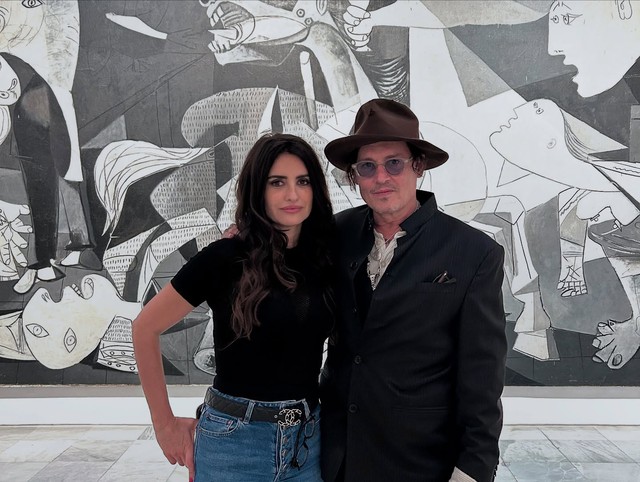 Tình bạn lâu năm của Johnny Depp và Penélope Cruz Tình bạn lâu năm của Johnny Depp và Penélope Cruz