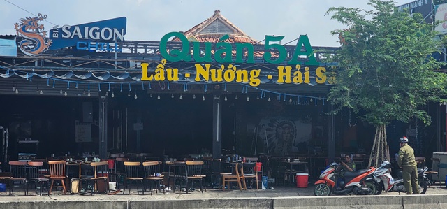 Xô xát tại quán ăn ở Hóc Môn, 1 người nhập viện nguy kịch- Ảnh 2. Xô xát tại quán ăn ở Hóc Môn, 1 người nhập viện nguy kịch- Ảnh 2.